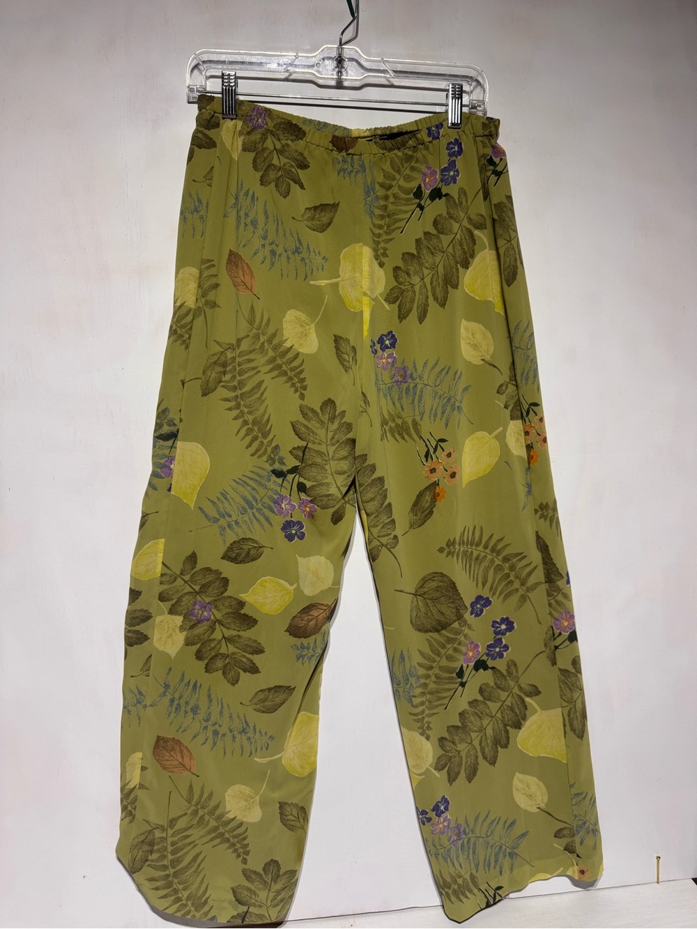Sigred Olsen Floral Green Flowy Pants